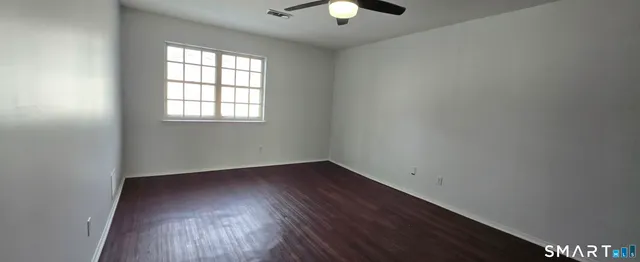 $245,000 | 50 Greenhouse Road, Unit 65D, Bridgeport, CT 06606