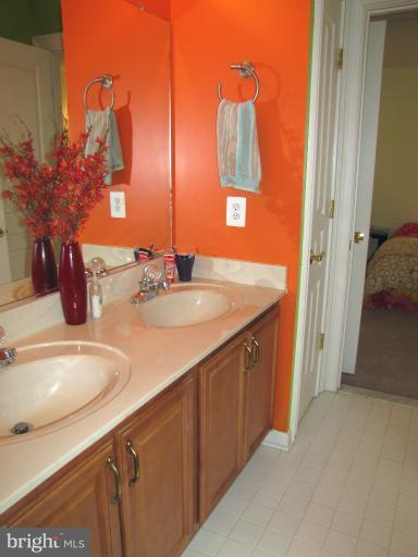 6208 Winters Ridge Hanover, MD 21076 - Photo 23 of 30 Bath
