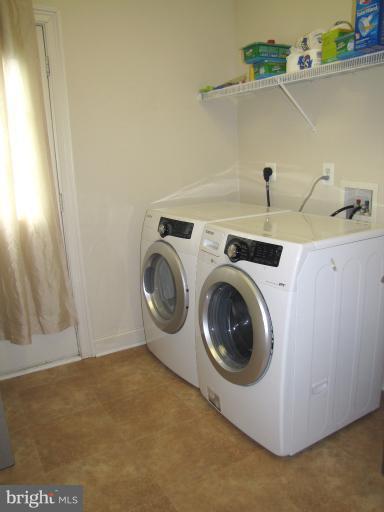 6208 Winters Ridge Hanover, MD 21076 - Photo 29 of 30 Laundry Area