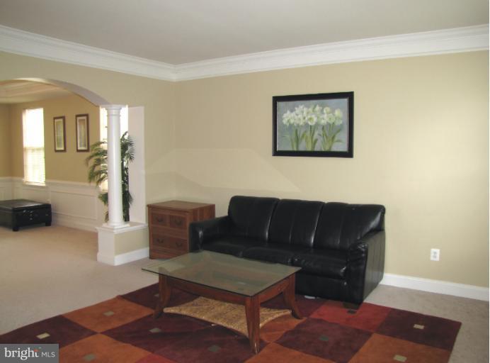 6208 Winters Ridge Hanover, MD 21076 - Photo 7 of 30 Living Room