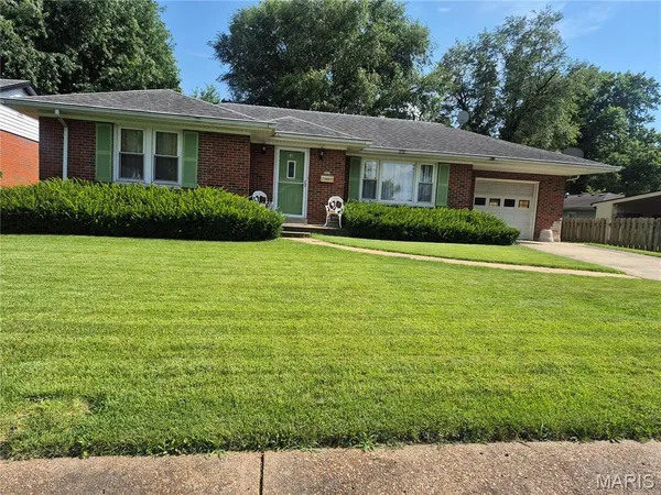 $219,900 | 1604 Garfield Avenue, Granite City, IL 62040