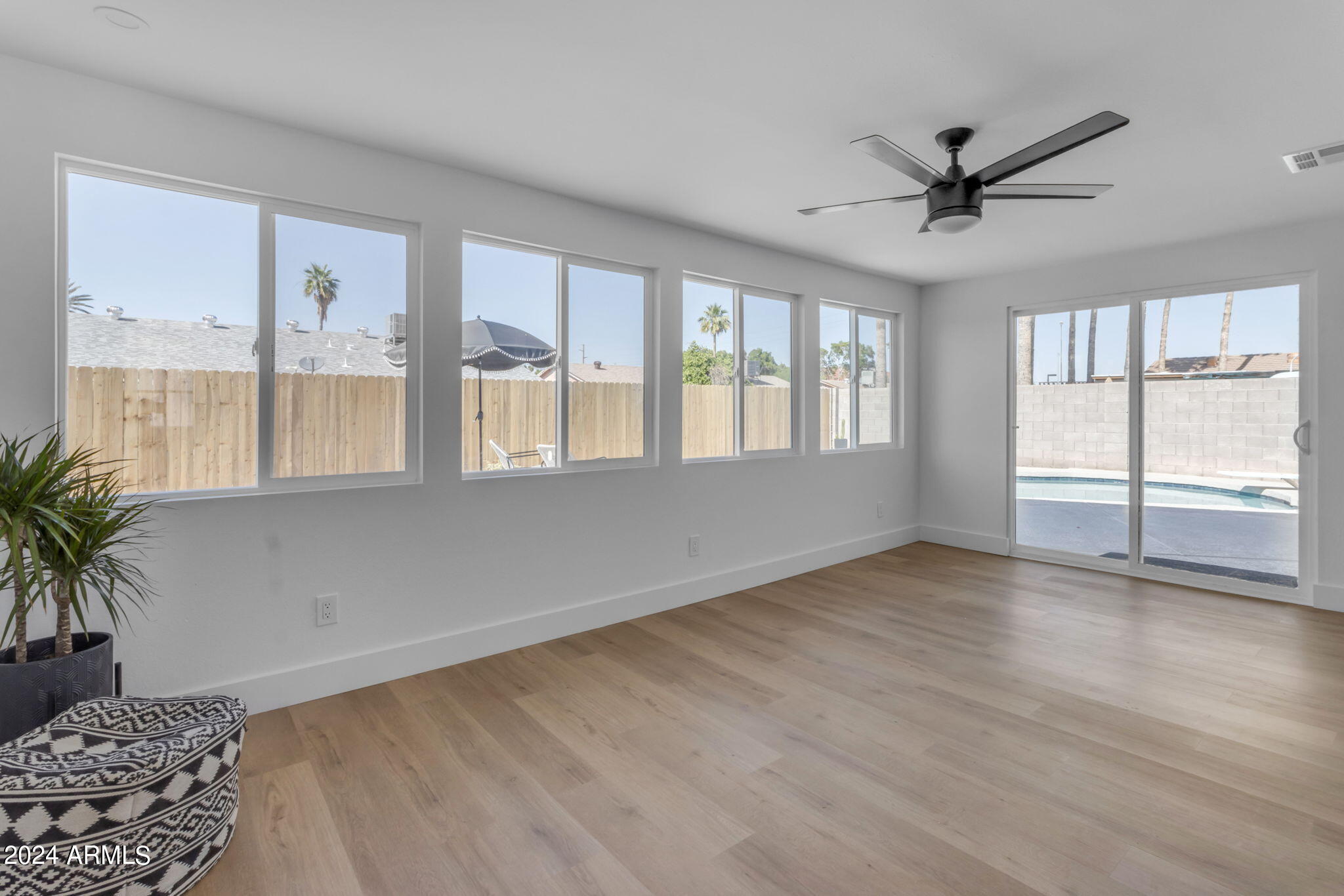 2012 West Vineyard Road Tempe, AZ 85282 - Photo 13 of 30 13-web-or-mls-13_040_a4m_breal_vin