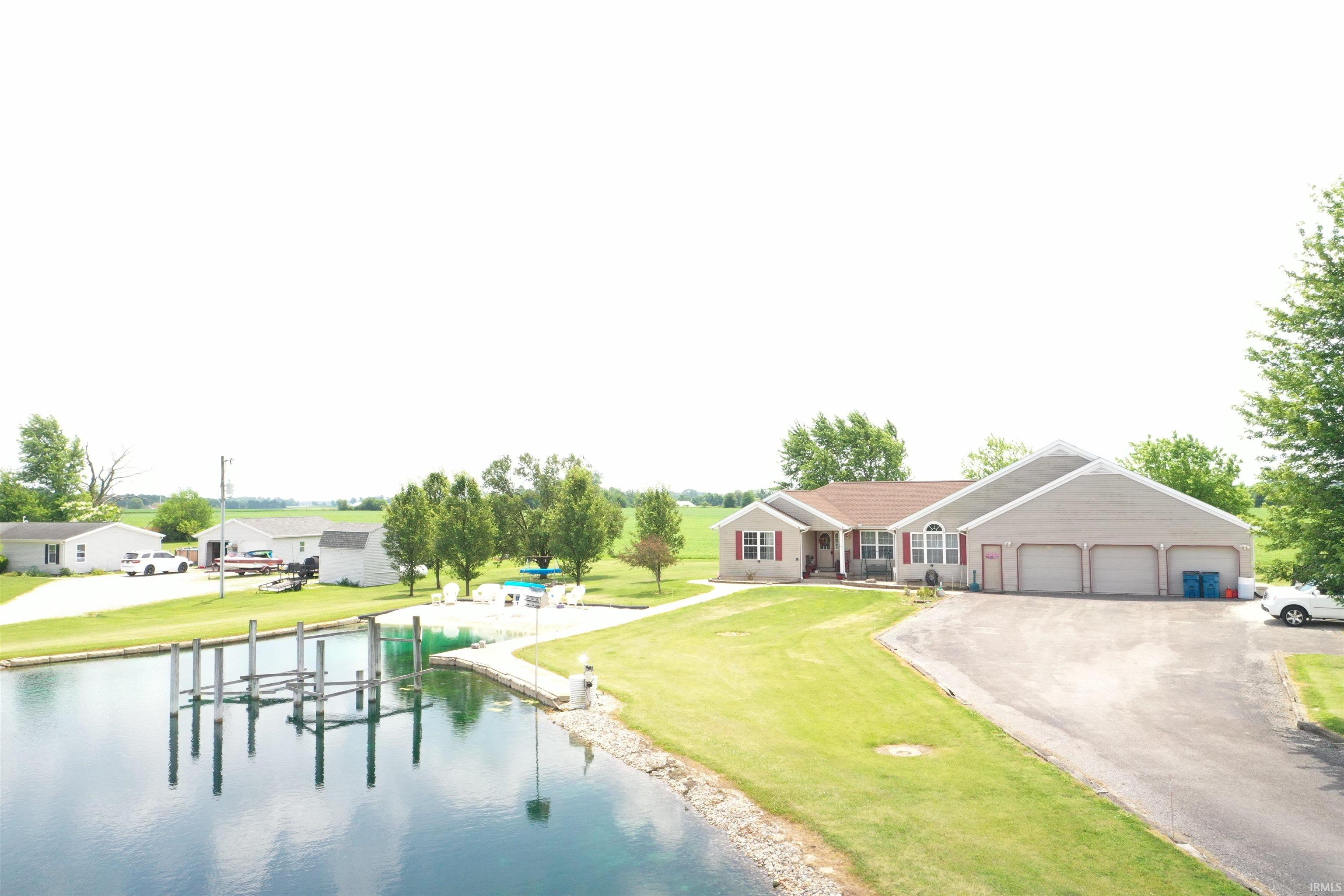 1247 West Division Road Huntington, IN 46750 - Photo 1 of 36 Gallery Image 1