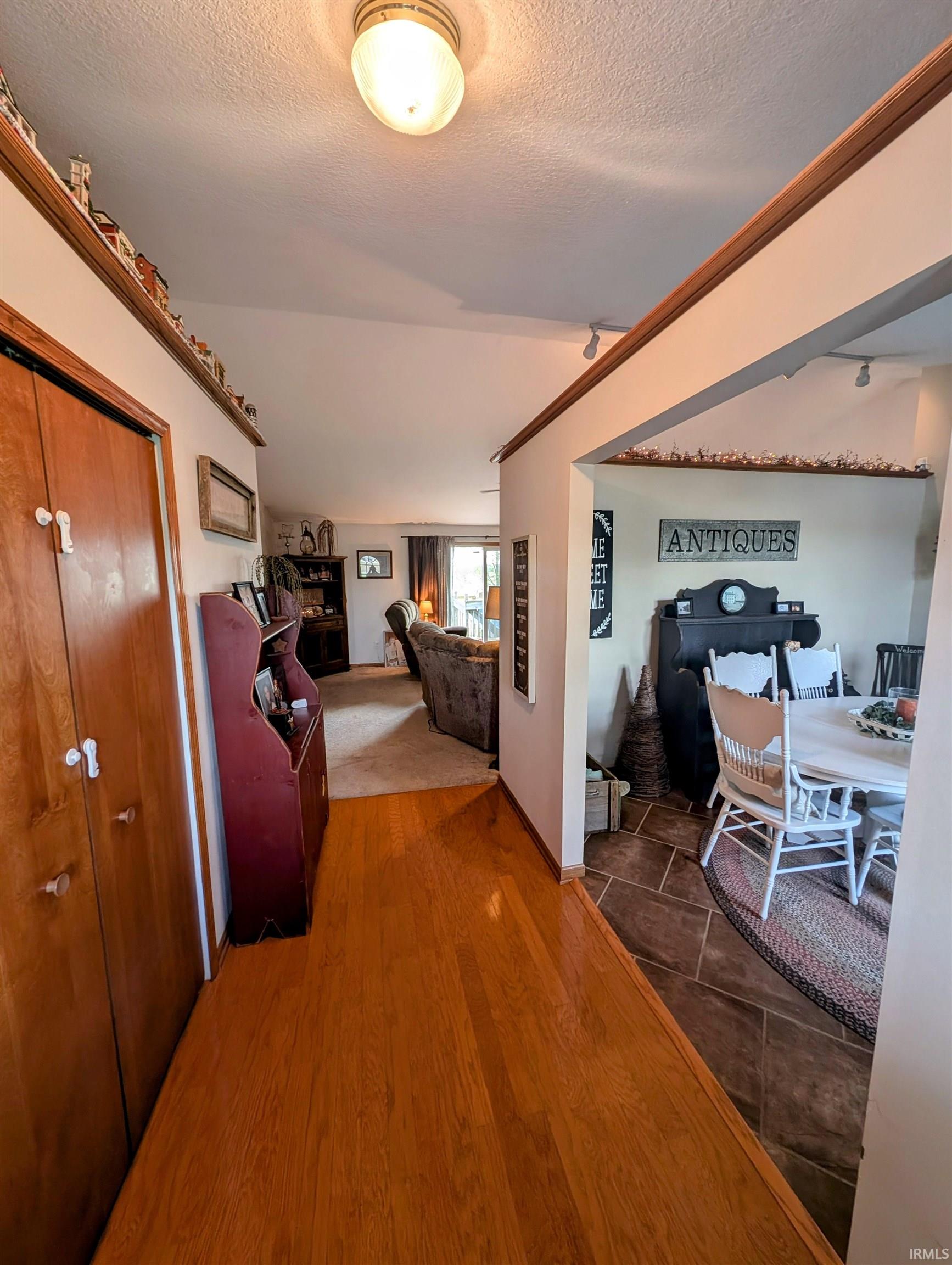 1247 West Division Road Huntington, IN 46750 - Photo 11 of 36 Gallery Image 11