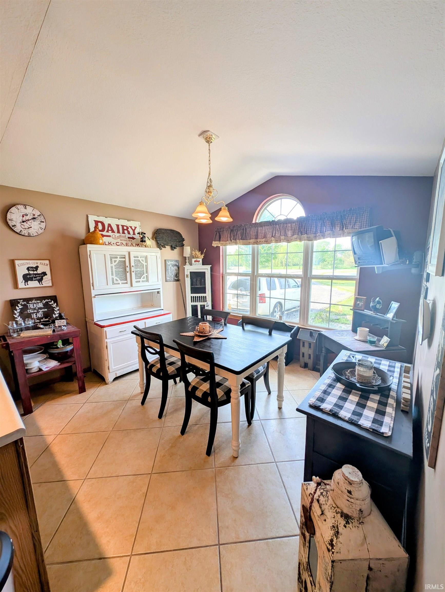1247 West Division Road Huntington, IN 46750 - Photo 13 of 36 Gallery Image 13