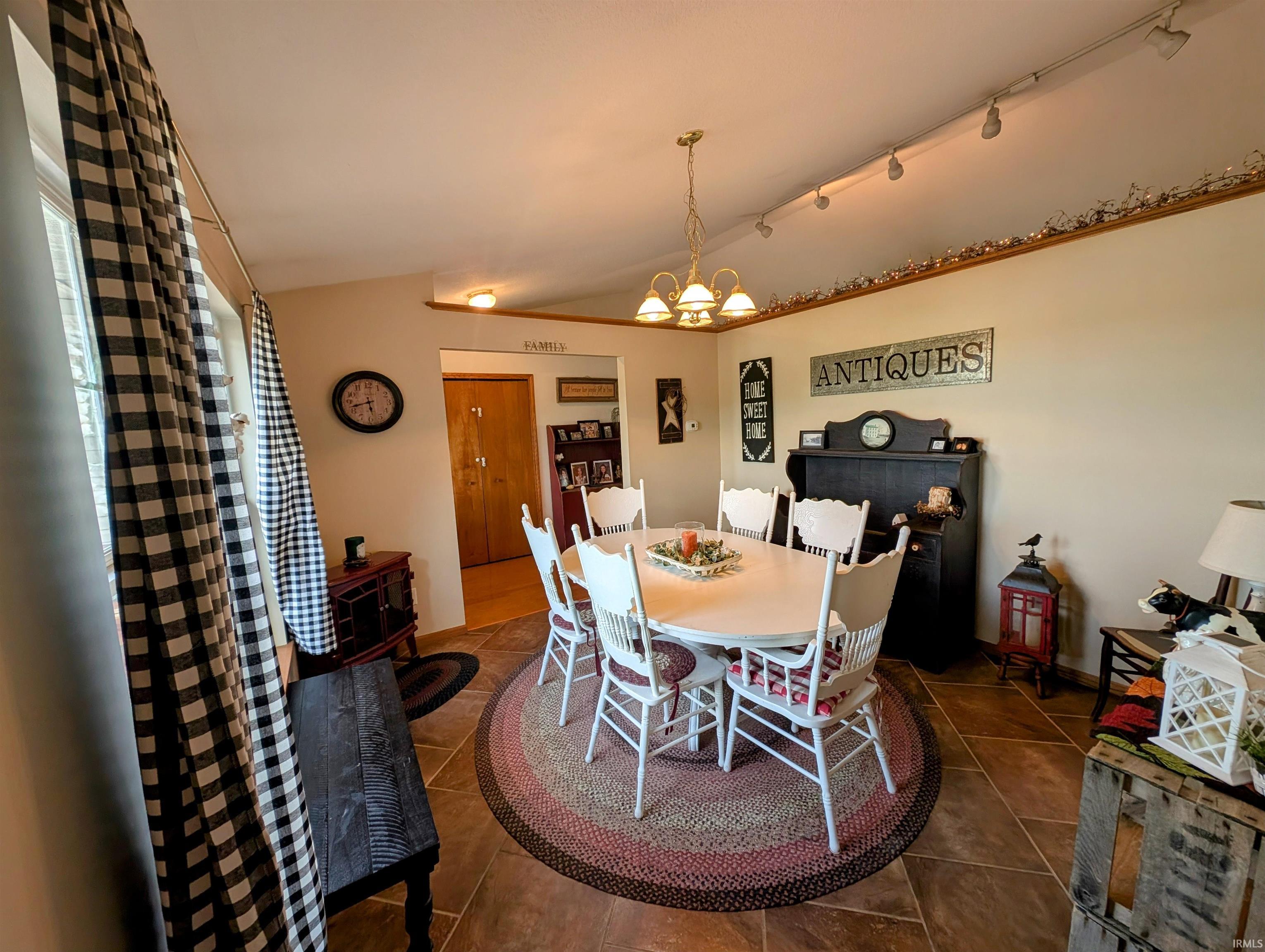 1247 West Division Road Huntington, IN 46750 - Photo 14 of 36 Gallery Image 14