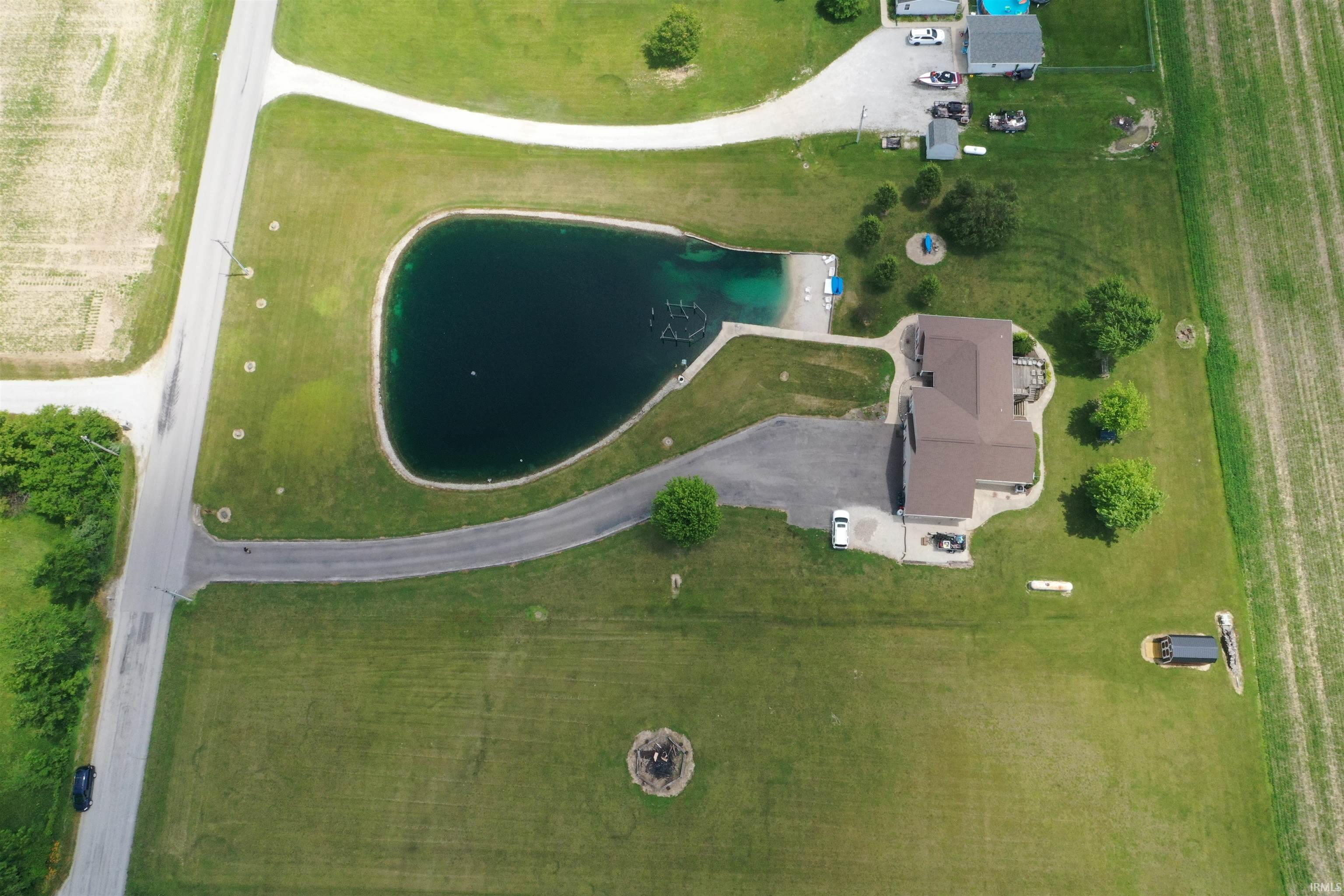 1247 West Division Road Huntington, IN 46750 - Photo 2 of 36 Gallery Image 2