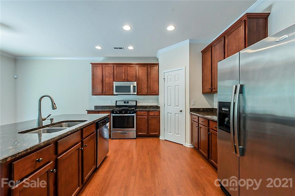 11726 Bending Branch Road Charlotte, NC 28227 - Photo 4 of 21 Gallery Image 4
