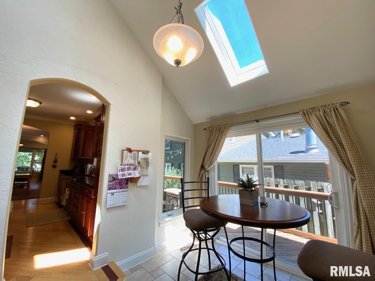 5037 North Prospect Road Peoria Heights, IL 61616 - Photo 11 of 42 Gallery Image 11