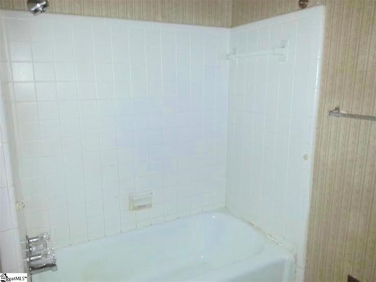2 Edwards Road Greenville, SC 29607 - Photo 27 of 35 Gallery Image 27