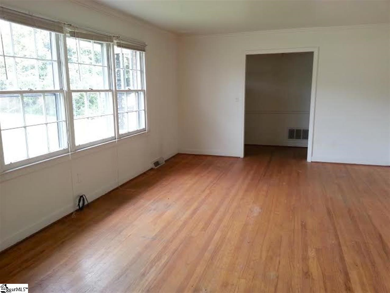2 Edwards Road Greenville, SC 29607 - Photo 4 of 35 Gallery Image 4