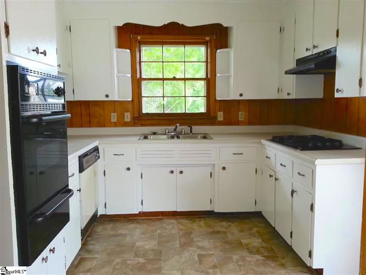 2 Edwards Road Greenville, SC 29607 - Photo 7 of 35 Gallery Image 7