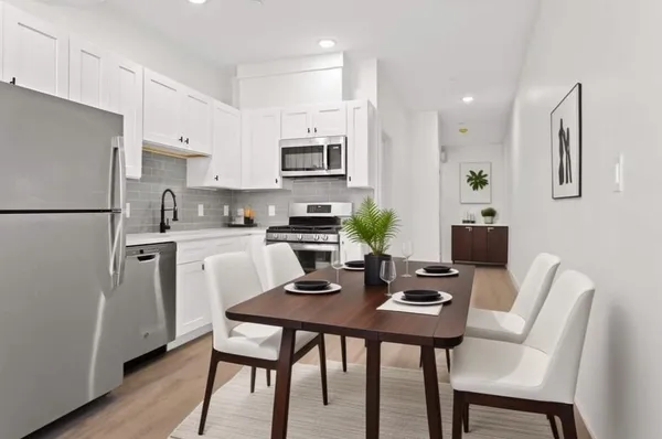 $2,000 | 1137 Washington Street, Unit 5, Boston, MA 02126