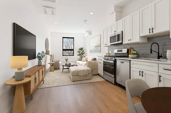 $2,000 | 1137 Washington Street, Unit 5, Boston, MA 02126