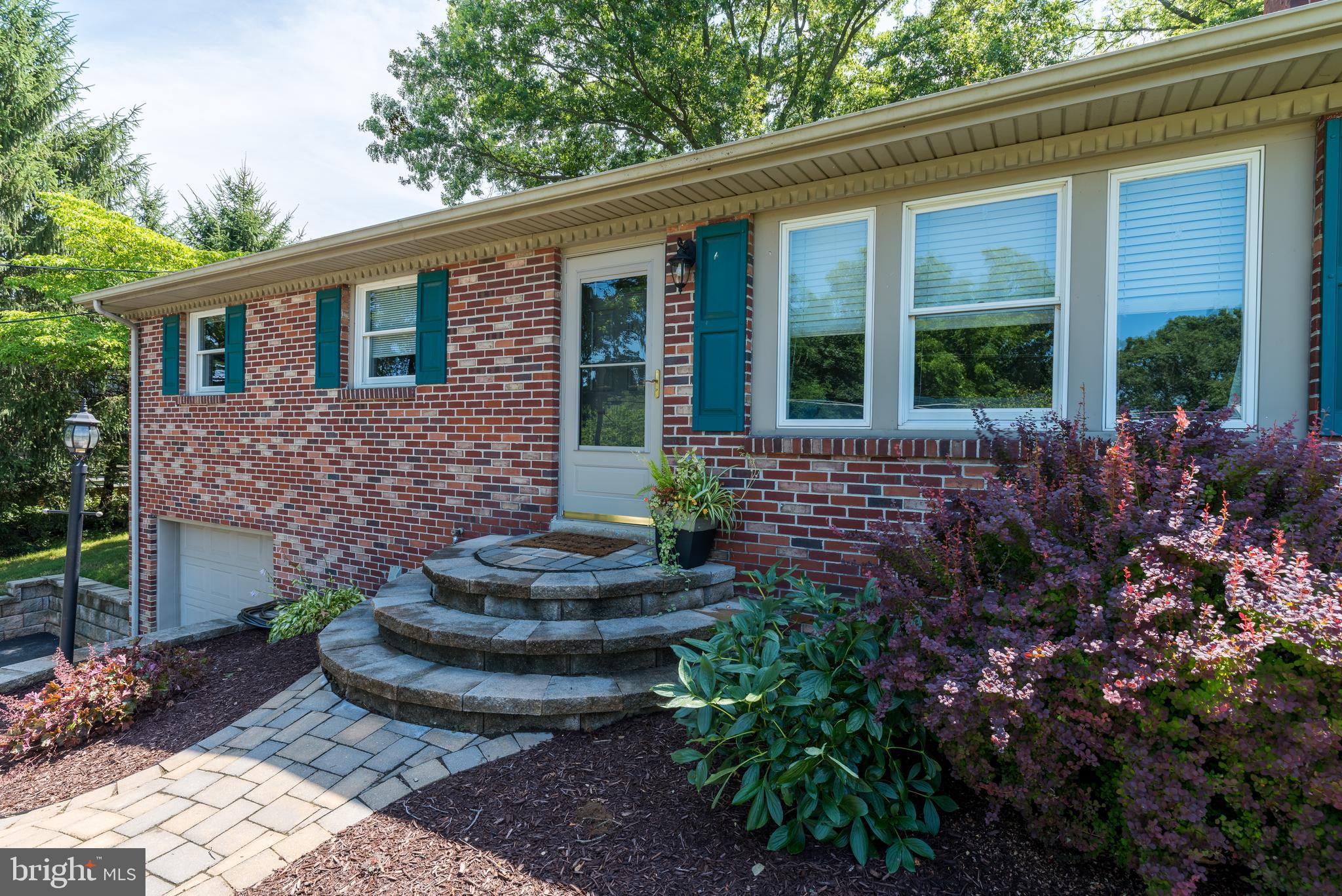 321 Rose Hill Road Ephrata, PA 17522 - Photo 4 of 45 Replacement Windows