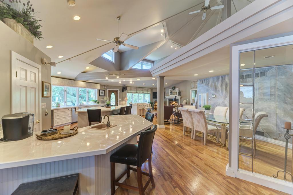3205 West Southmor Road Morris, IL 60450 - Photo 25 of 74 a view of a dining room with furniture window and outside view
