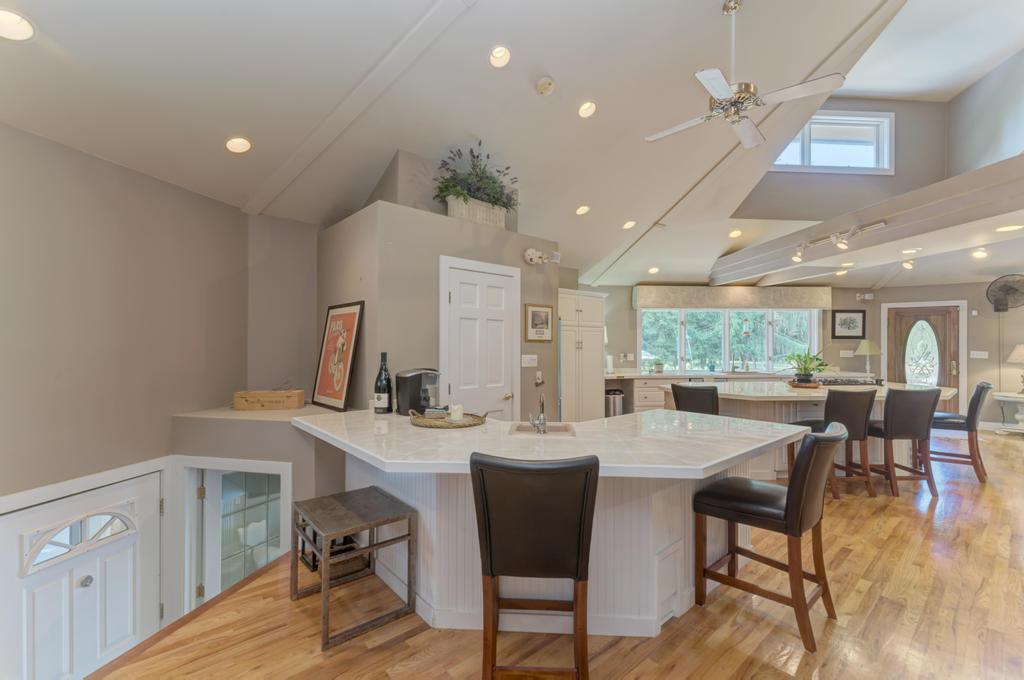 3205 West Southmor Road Morris, IL 60450 - Photo 28 of 74 a view of a dining room with furniture and wooden floor