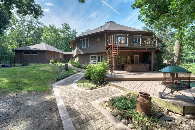 $788,000 | 3205 West Southmor Road, Morris, IL 60450