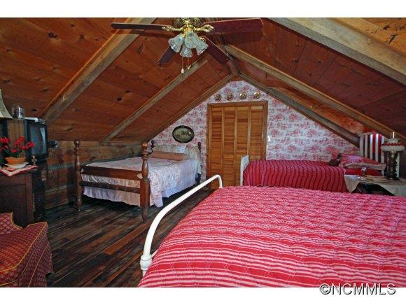 421 Norman Road Clyde, NC 28721 - Photo 14 of 24