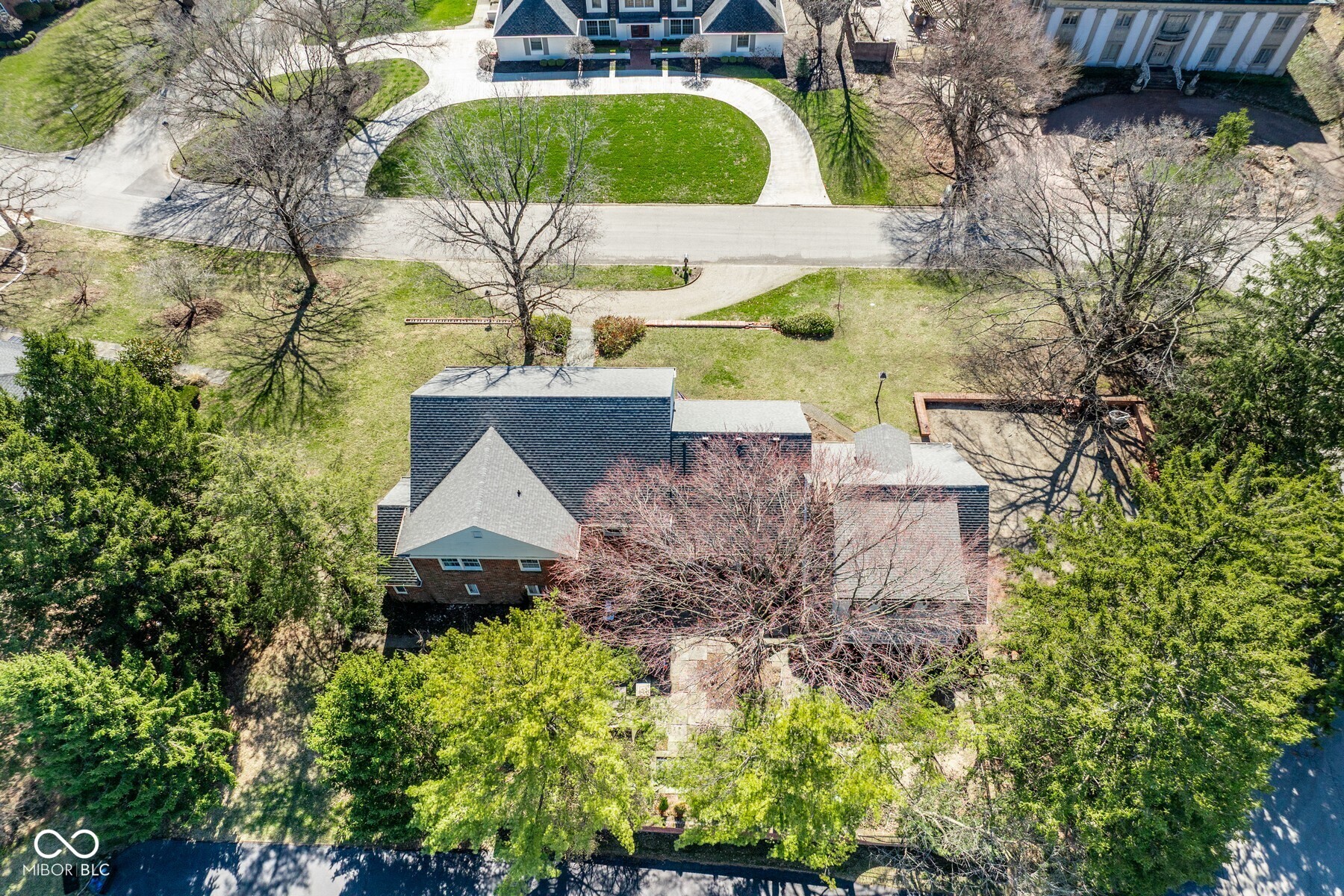514 Round Hill Road Indianapolis, IN 46260 - Photo 14 of 16 Gallery Image 14
