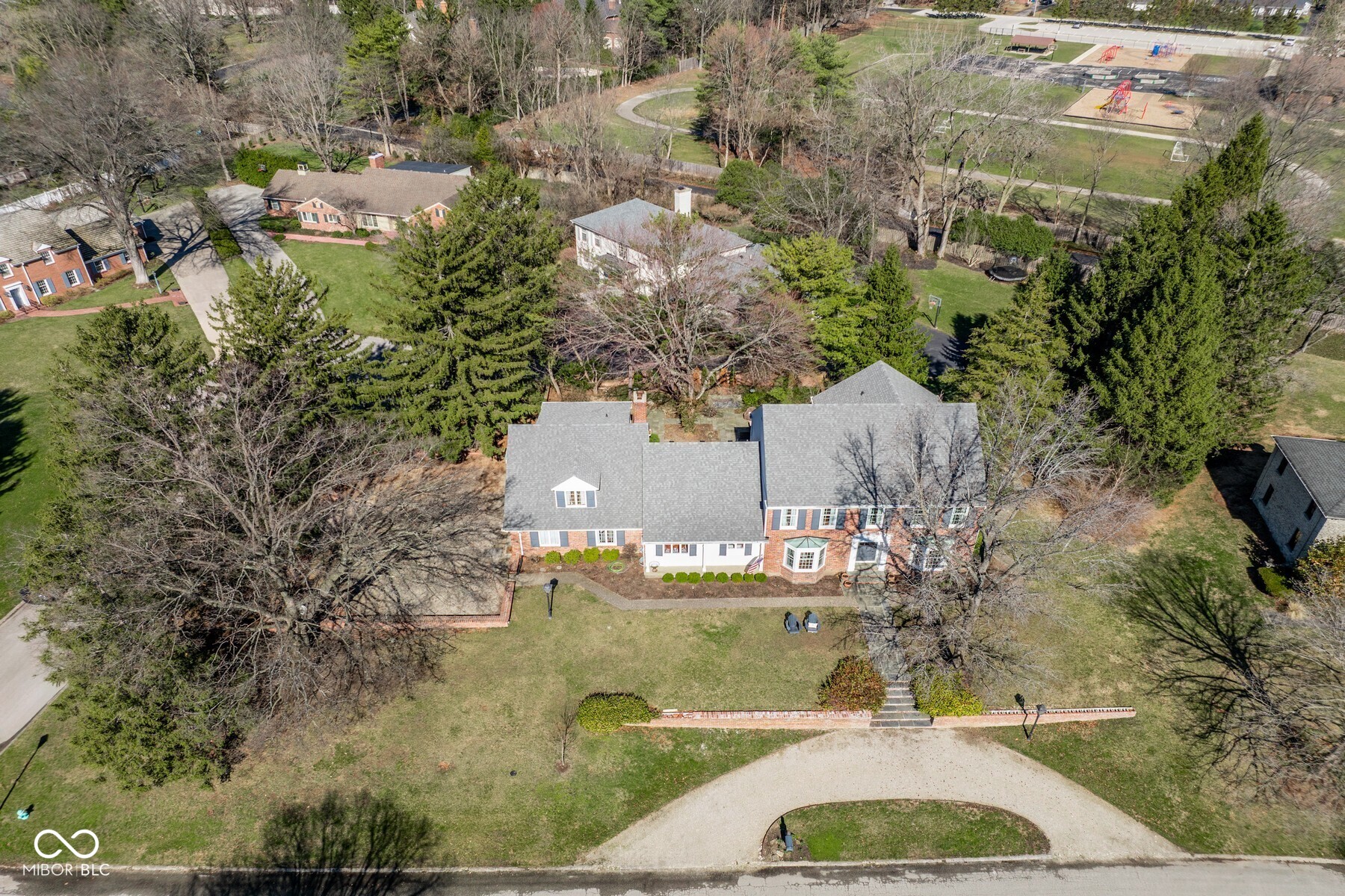514 Round Hill Road Indianapolis, IN 46260 - Photo 9 of 16 Gallery Image 9