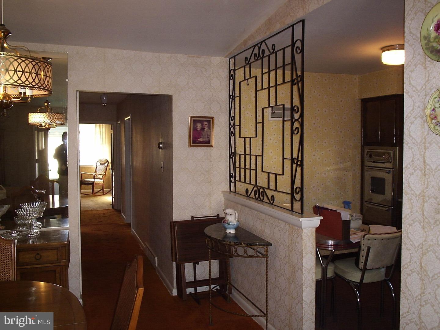 609 Wanamaker Road Abington, PA 19046 - Photo 4 of 5 Gallery Image 4