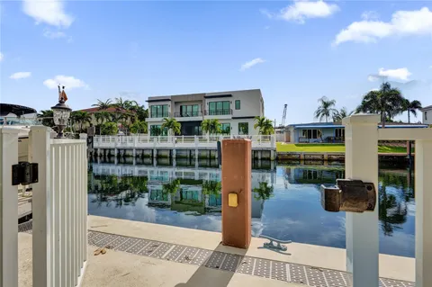 $3,950,000 | 4930 Northeast 27th Terrace, Lighthouse Point, FL 33064