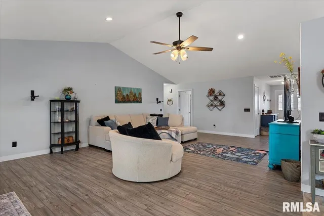 $380,000 | 212 Gloucester Court, Chatham, IL 62629