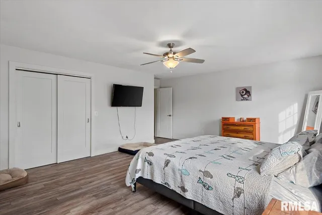 $380,000 | 212 Gloucester Court, Chatham, IL 62629