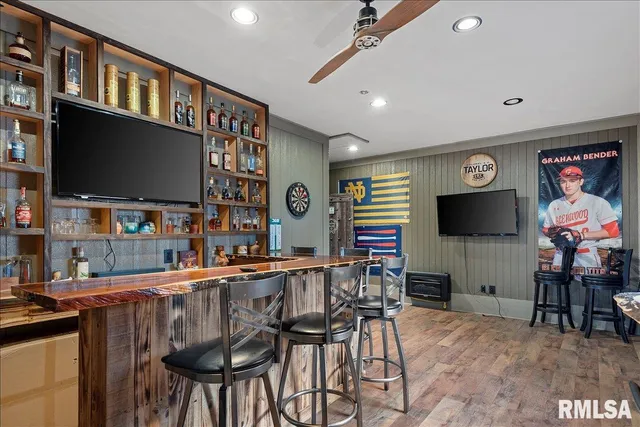 $380,000 | 212 Gloucester Court, Chatham, IL 62629