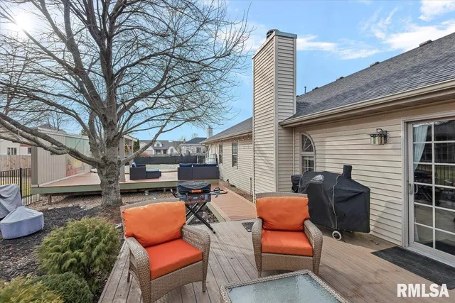 $380,000 | 212 Gloucester Court, Chatham, IL 62629