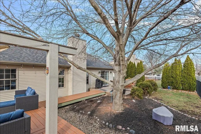 $380,000 | 212 Gloucester Court, Chatham, IL 62629