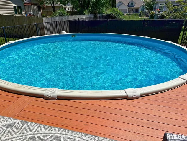 $370,000 | 212 Gloucester Court, Chatham, IL 62629