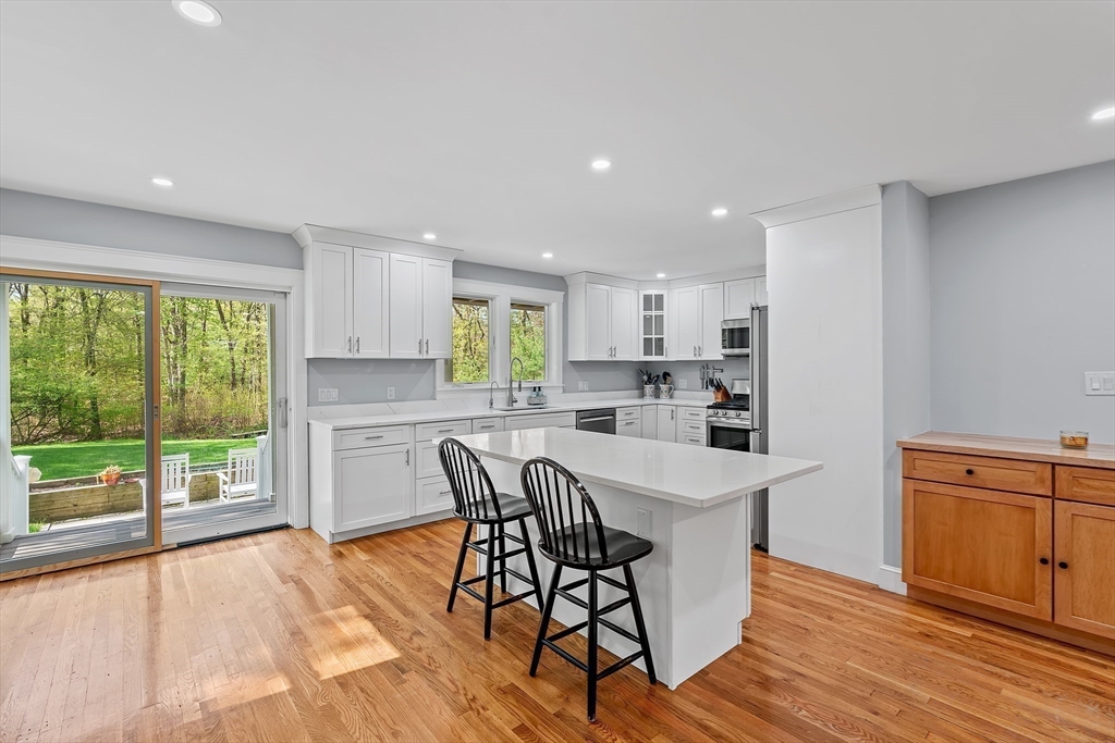 604 Dover Road Westwood, MA 02090 - Photo 7 of 32 Gallery Image 7