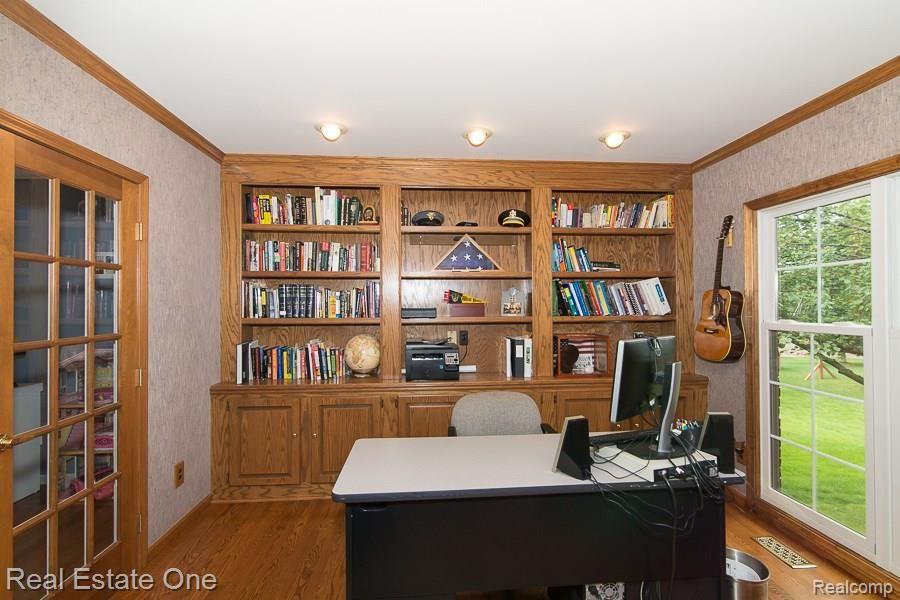3628 Aynsley Drive Rochester, MI 48306 - Photo 8 of 32 _OL_4086_Aynsley_W014.jpg