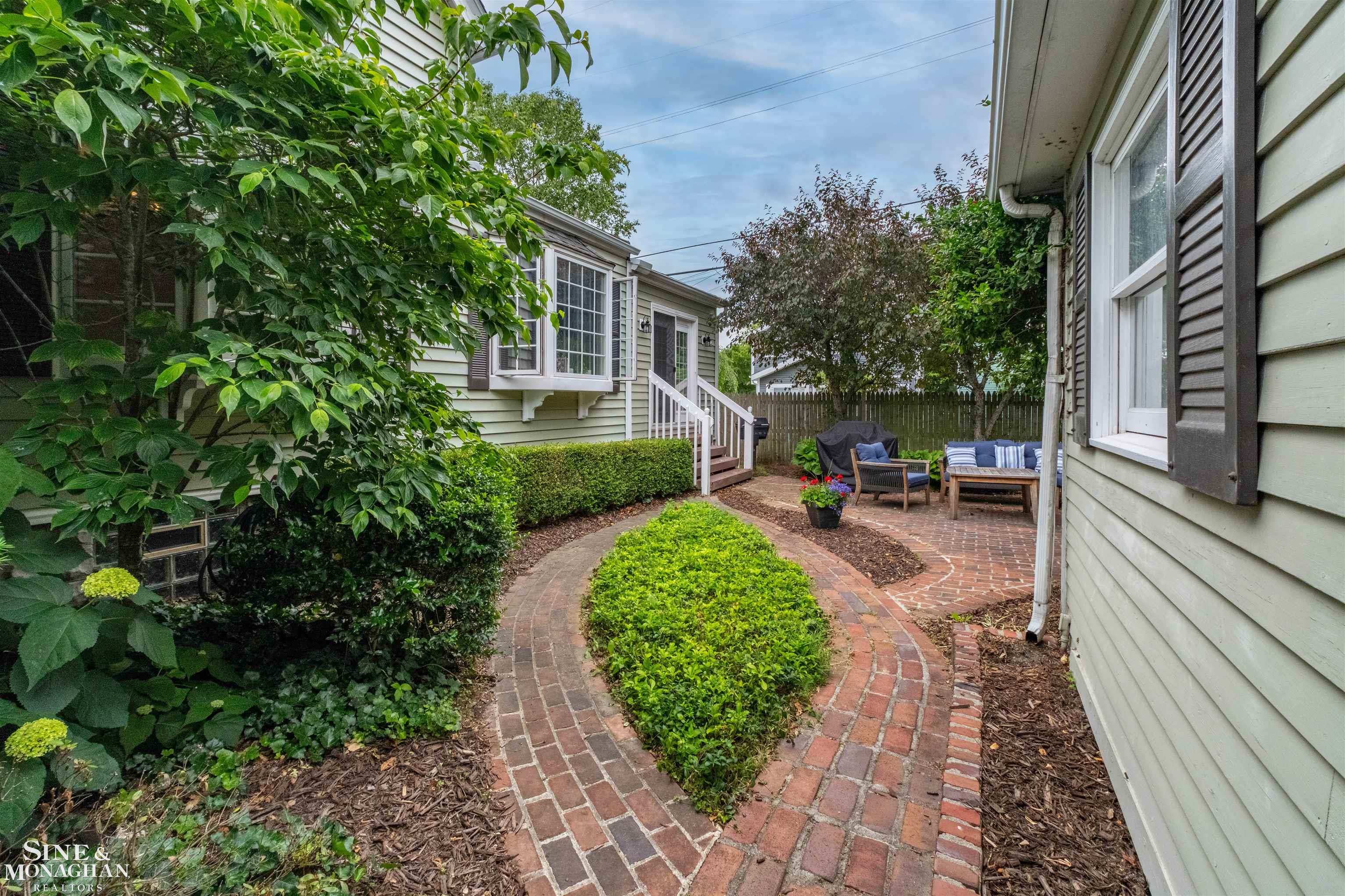 357 Roosevelt Place Grosse Pointe, MI 48230 - Photo 45 of 52