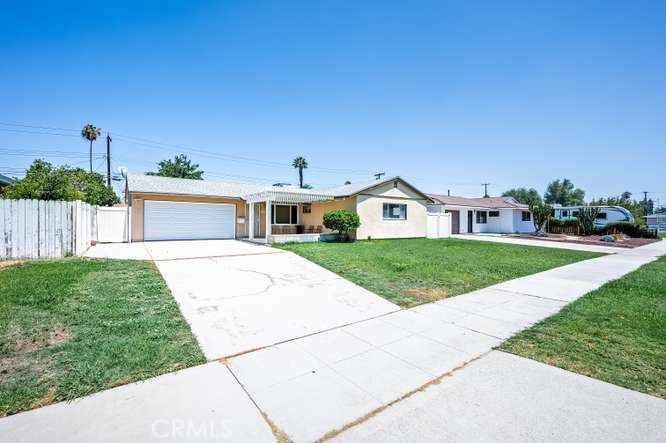 8777 Glencoe Drive Riverside, CA 92503 - Photo 5 of 51