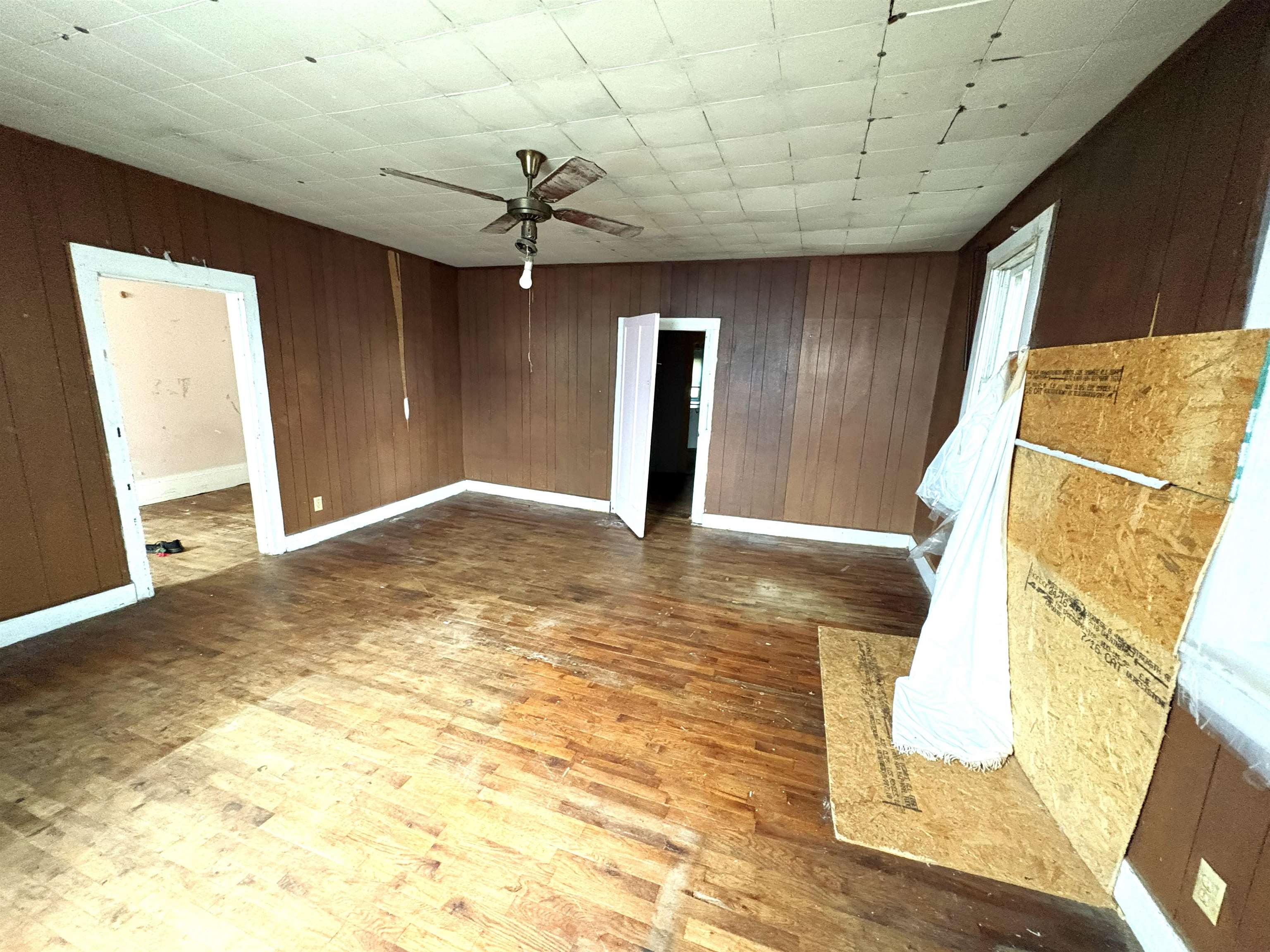 64 East Main Street Inman, SC 29349 - Photo 31 of 48 Wood-Paneling-Hardwood-Floors