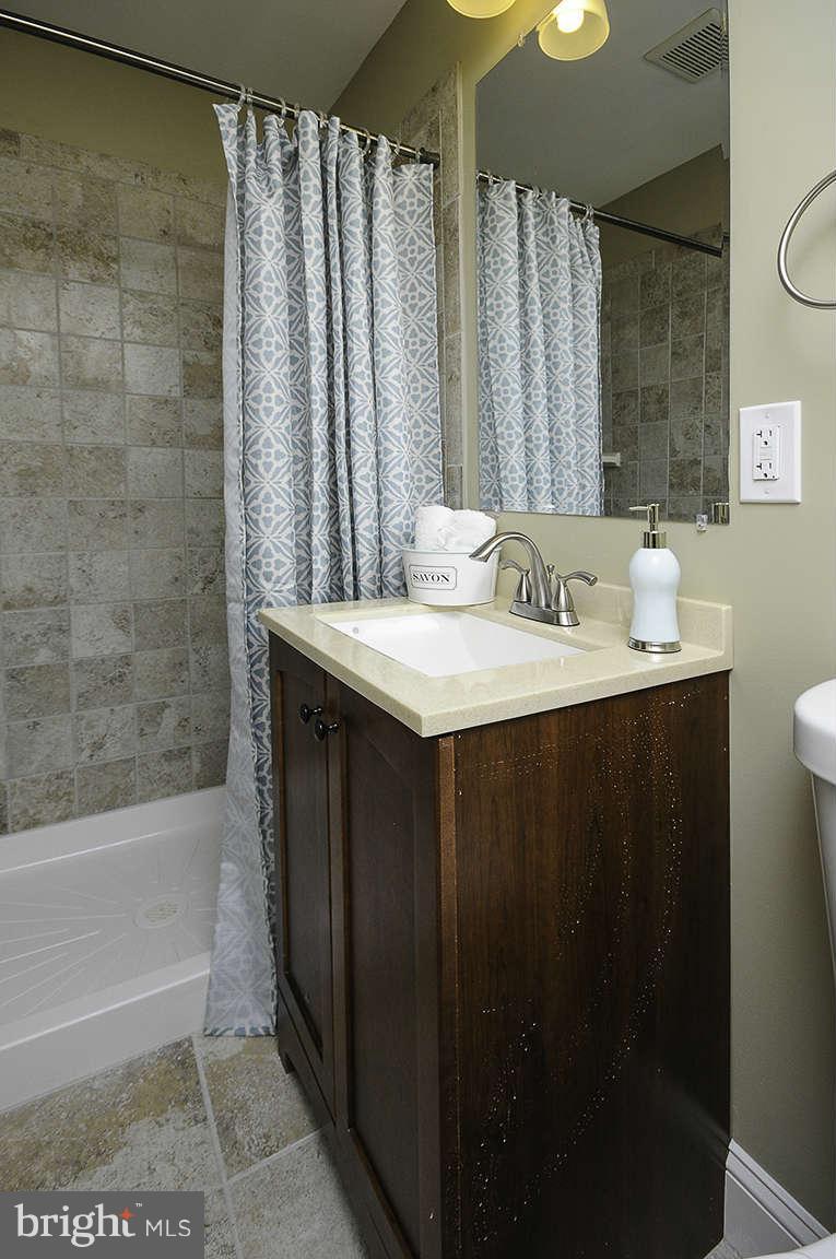 370 Enfield Road Joppa, MD 21085 - Photo 15 of 22 Bath