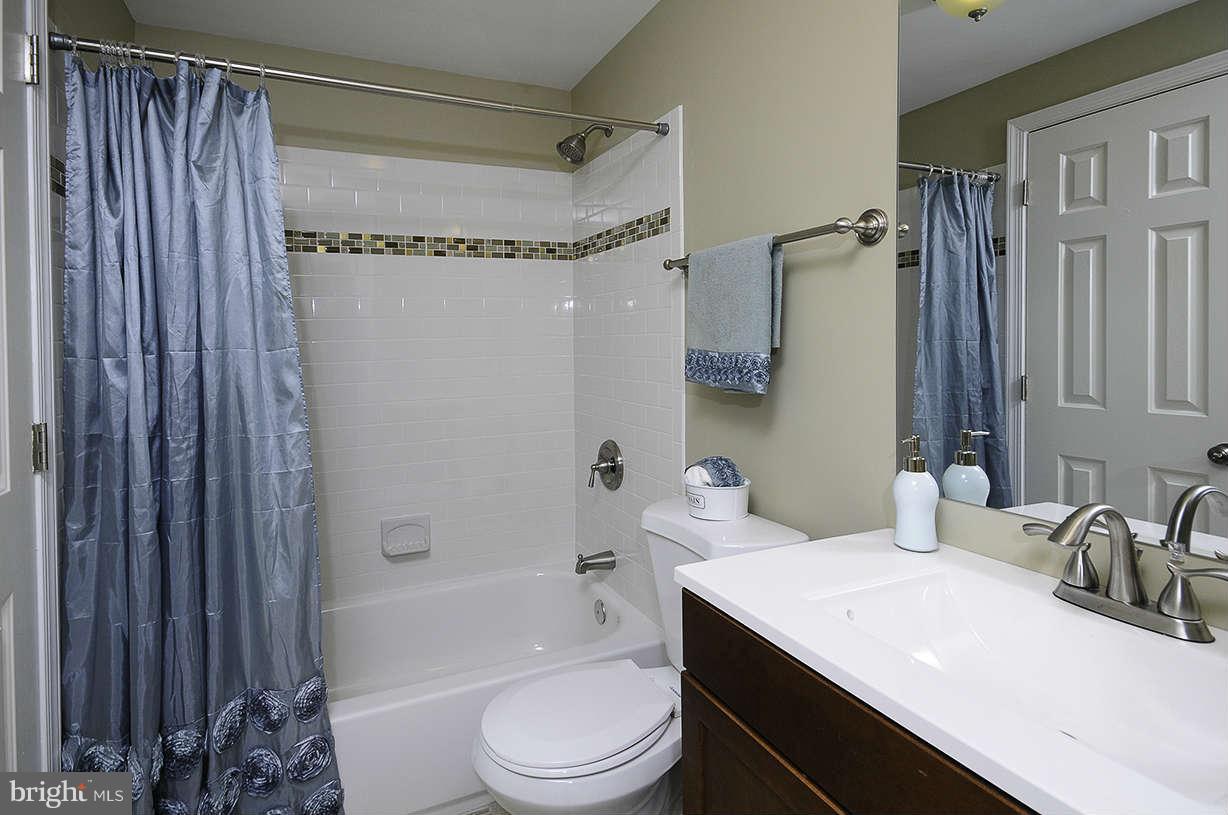 370 Enfield Road Joppa, MD 21085 - Photo 4 of 22 Bath