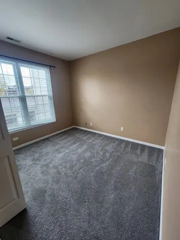 $2,000 | 149 North Waters Edge Drive, Unit C, Glendale Heights, IL 60139