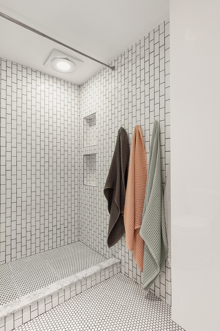 22 North Morgan Street, Unit 215 Chicago, IL 60607 - Photo 17 of 27 a bathroom with a shower