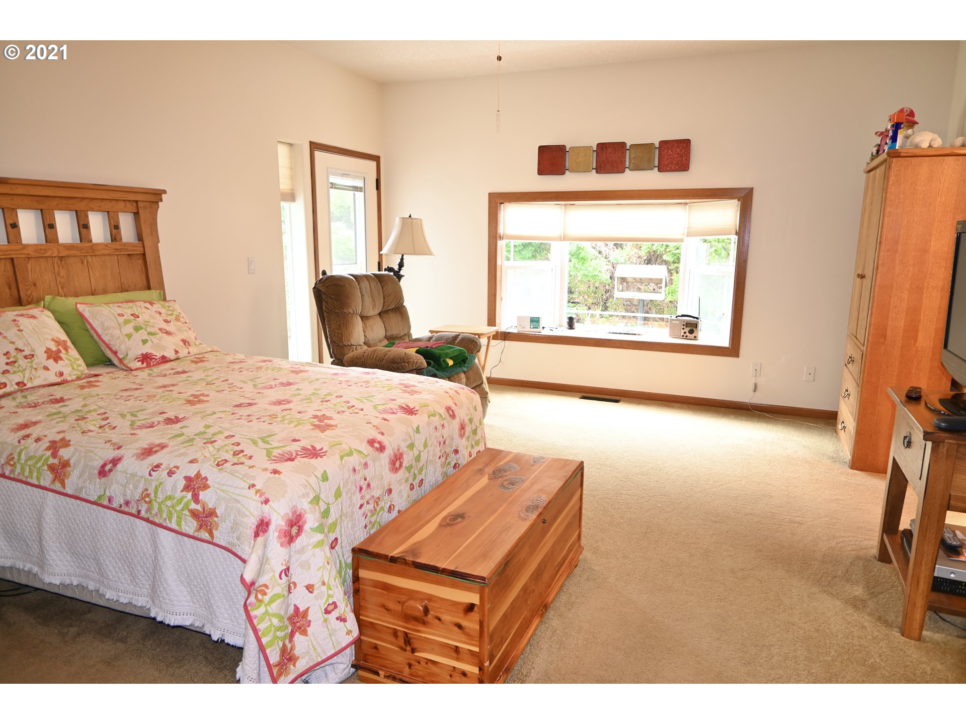 22505 Southeast Howlett Road Eagle Creek, OR 97022 - Photo 12 of 32 Gallery Image 12