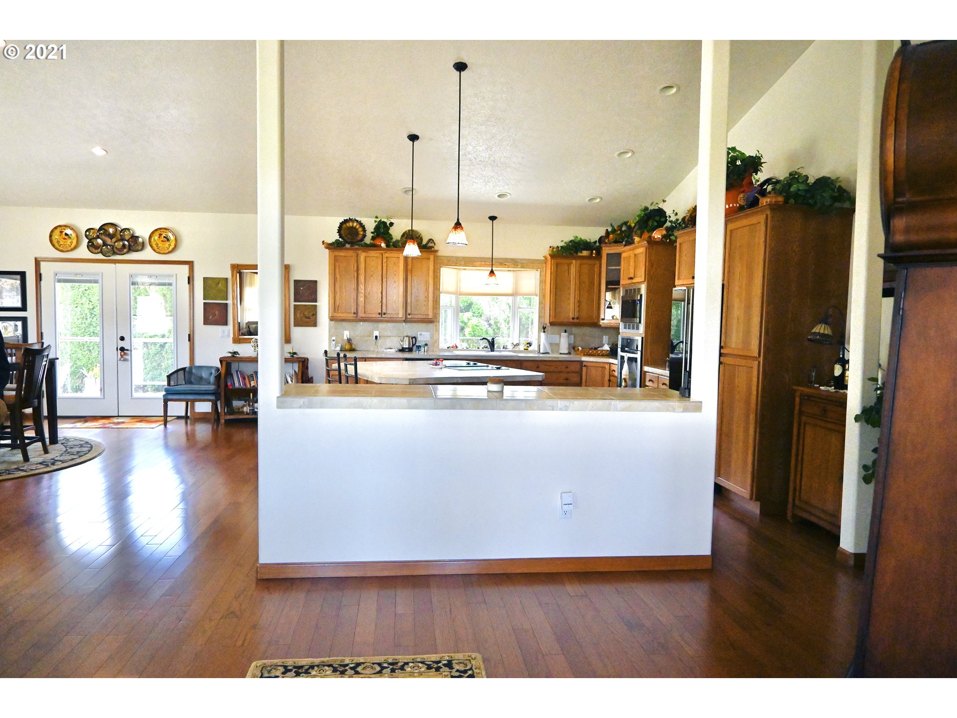 22505 Southeast Howlett Road Eagle Creek, OR 97022 - Photo 9 of 32 Gallery Image 9
