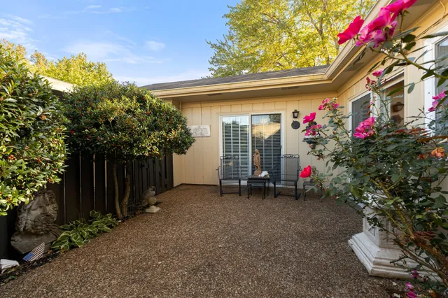 $385,000 | 8207 Sawyer Brown Road, Unit M1, Nashville, TN 37221