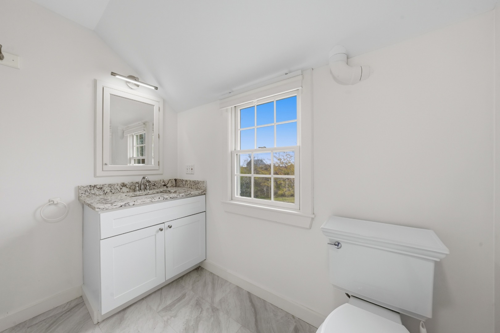 4 Flintlock Road Nantucket, MA 02554 - Photo 59 of 62 cottage- bath 2