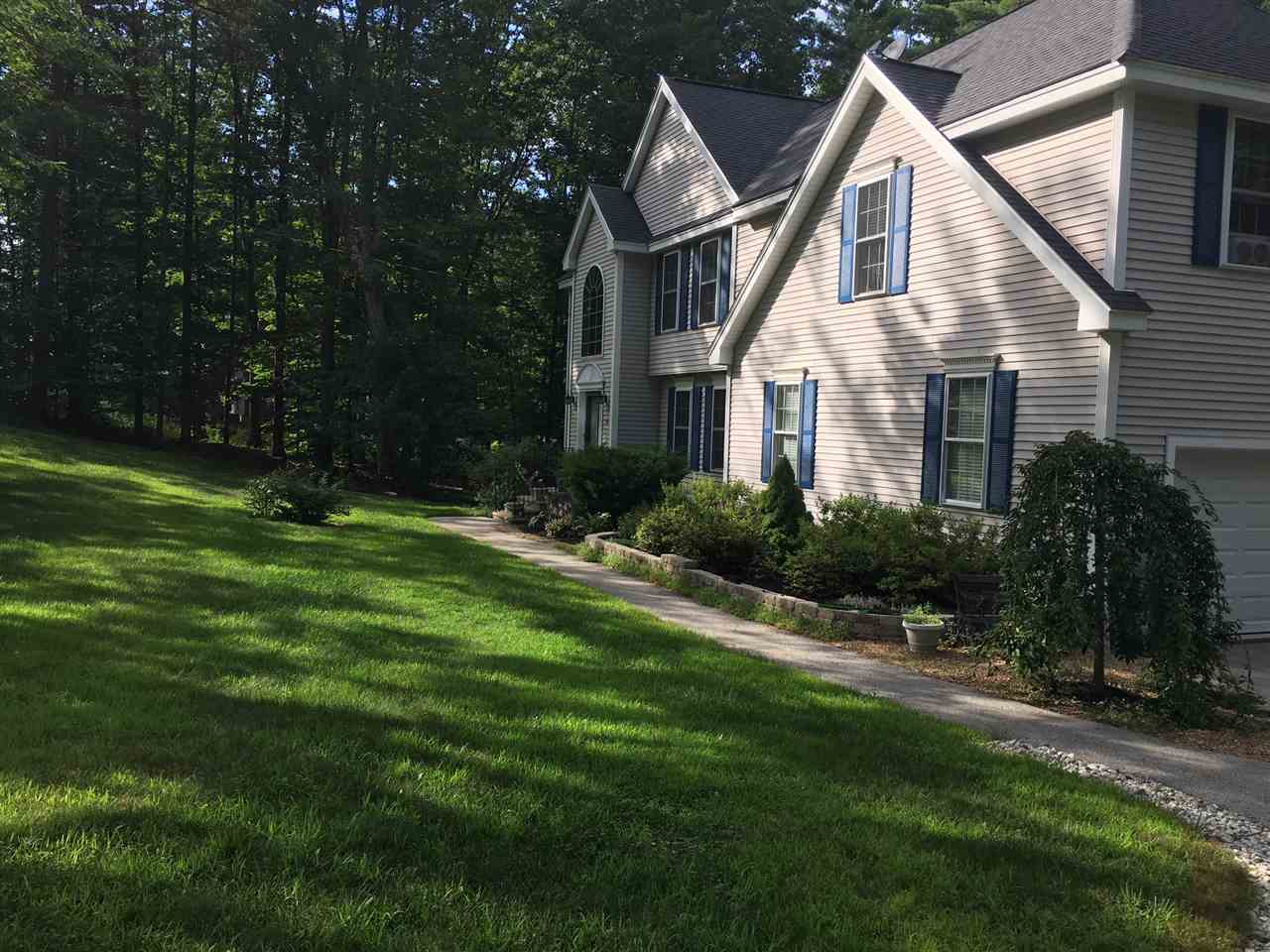 60 Birchdale Road Concord, NH 03301 - Photo 2 of 39