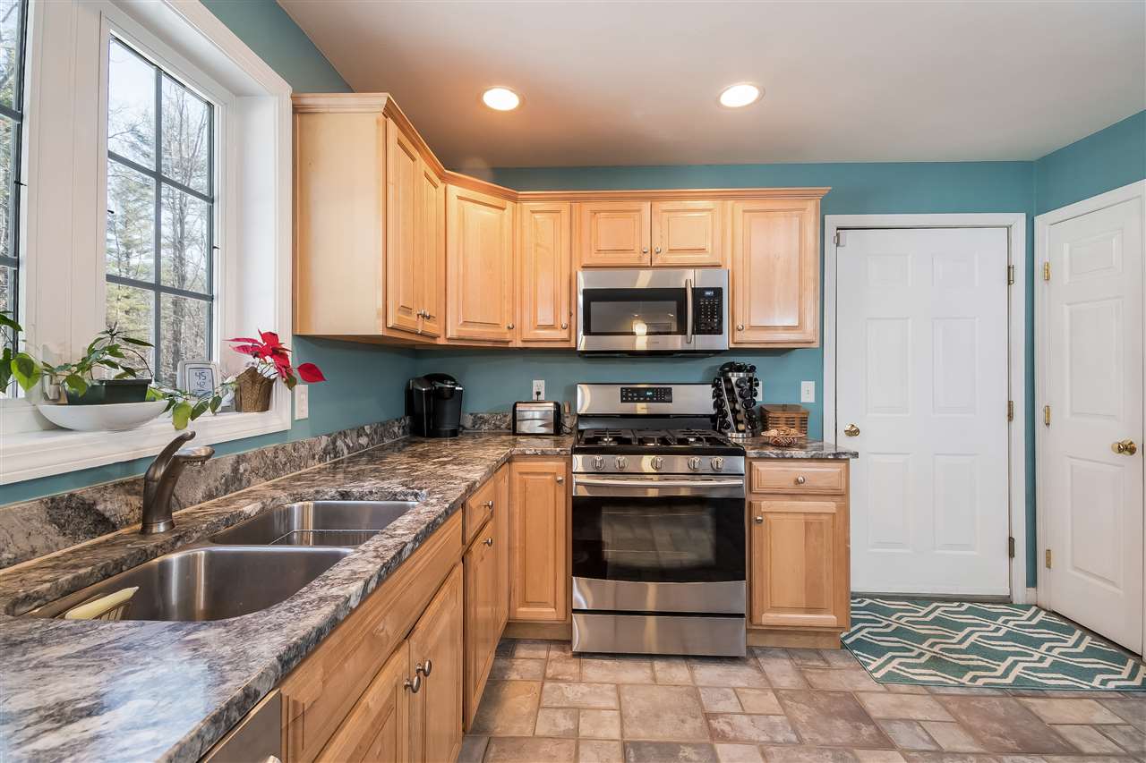 60 Birchdale Road Concord, NH 03301 - Photo 11 of 39