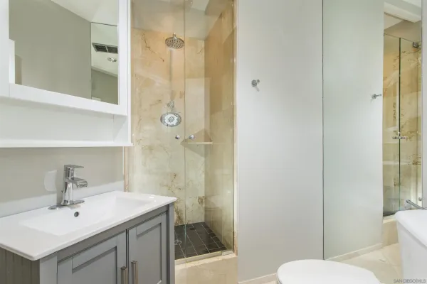 $5,000 | 700 Front Street, Unit 805, San Diego, CA 92101