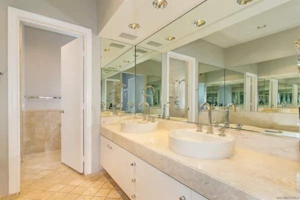 $5,000 | 700 Front Street, Unit 805, San Diego, CA 92101